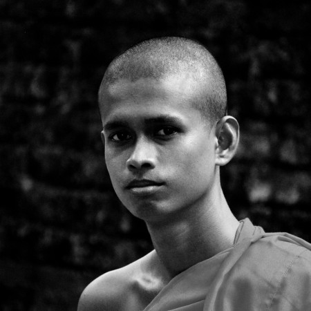 Mahanama_Thero_who_has_been_disciplined_by_the_school_of_Theravada_Buddhist_traditions_hasn’t_still_completed_the_age_of_22._The_Thero_was_born_In_the_beautiful_remote_village_of_Bibiladeniya