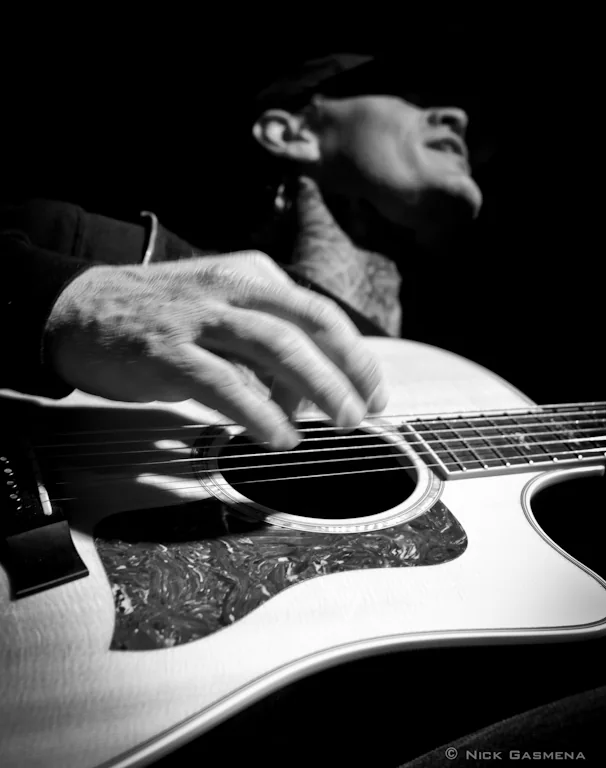 Jeremy Graham performing live in studio